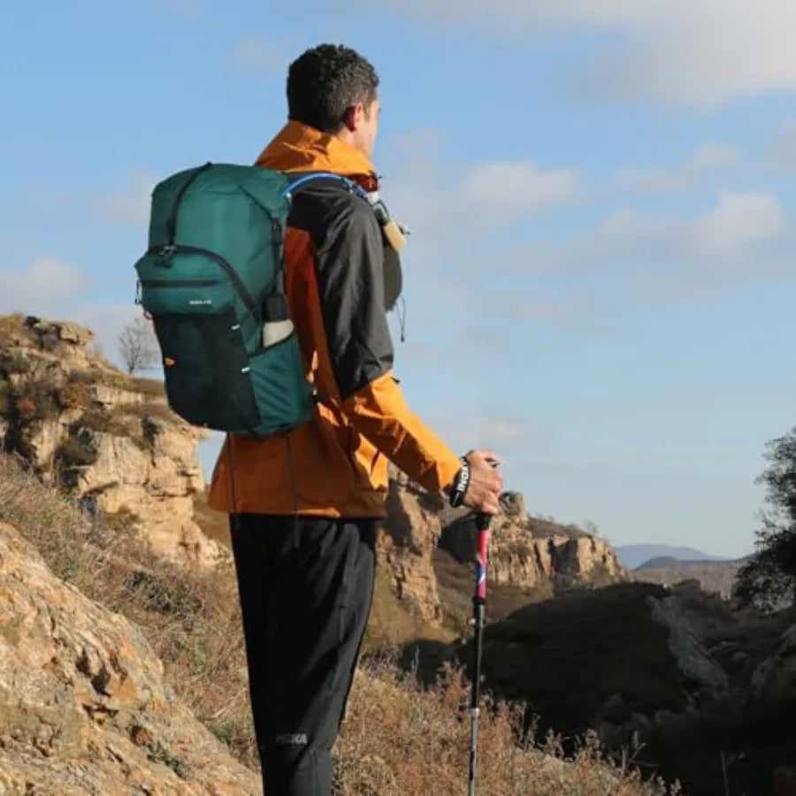 Lightweight 30L Hiking Backpack Waterproof With 3L Water Bladder Rain Cover
