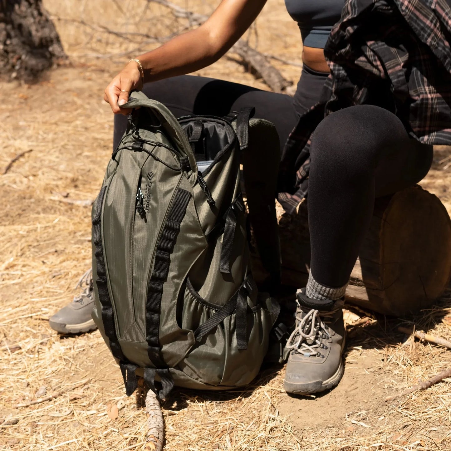 Hydration Backpack With Reservoir For Hiking And Outdoor Running